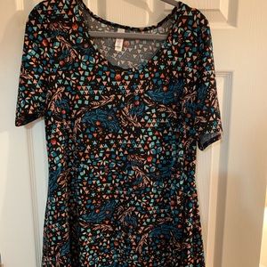 Excellent used condition LuLaRoe Perfect T